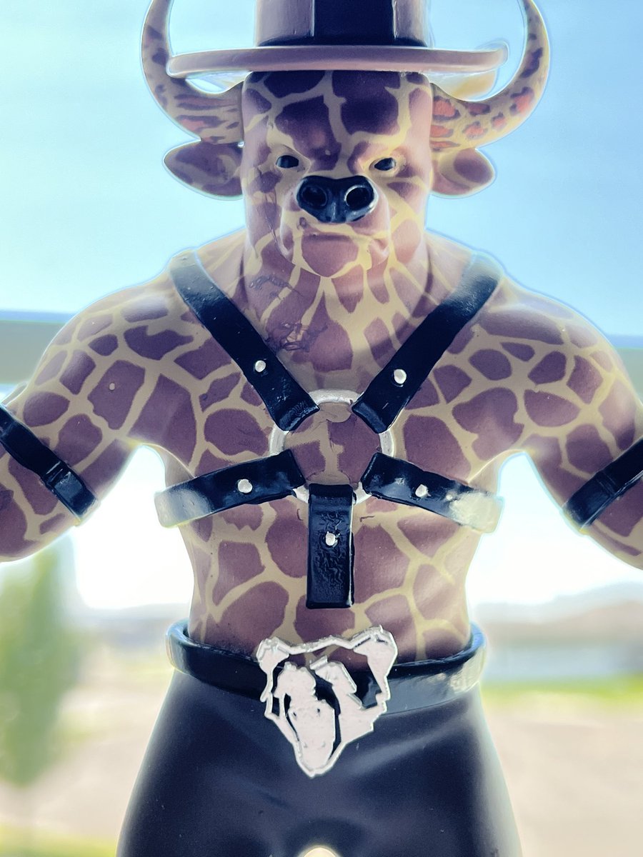 WHAT ARE YOU WAITING FOR?! GOT GET YOUR <a href="/bearandbullnft/">The Bear And Bull NFT</a> IRL COLLECTIBLE! #BBNFT #YUGE

Mint here:
app.manifold.xyz/c/bbnftcollect…

Join Discord here:
discord.com/invite/bbnft