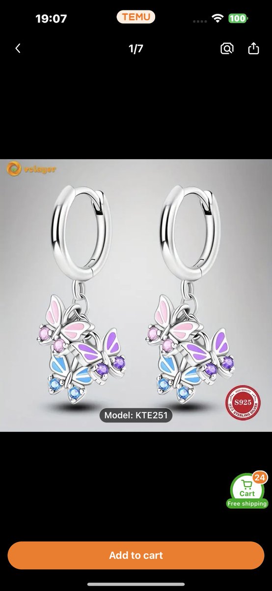 Thanku to ny big sister <a href="/LisBeresford/">lisa anne beresford</a> for 31 years of friendship. For being there for me thru good n bad times with my health. Thanku for fighting my corner with me. For all the laughs n precious memories. Hope u like ur pressie I brought u love u to the moon n back ♥️♥️💜💜xx