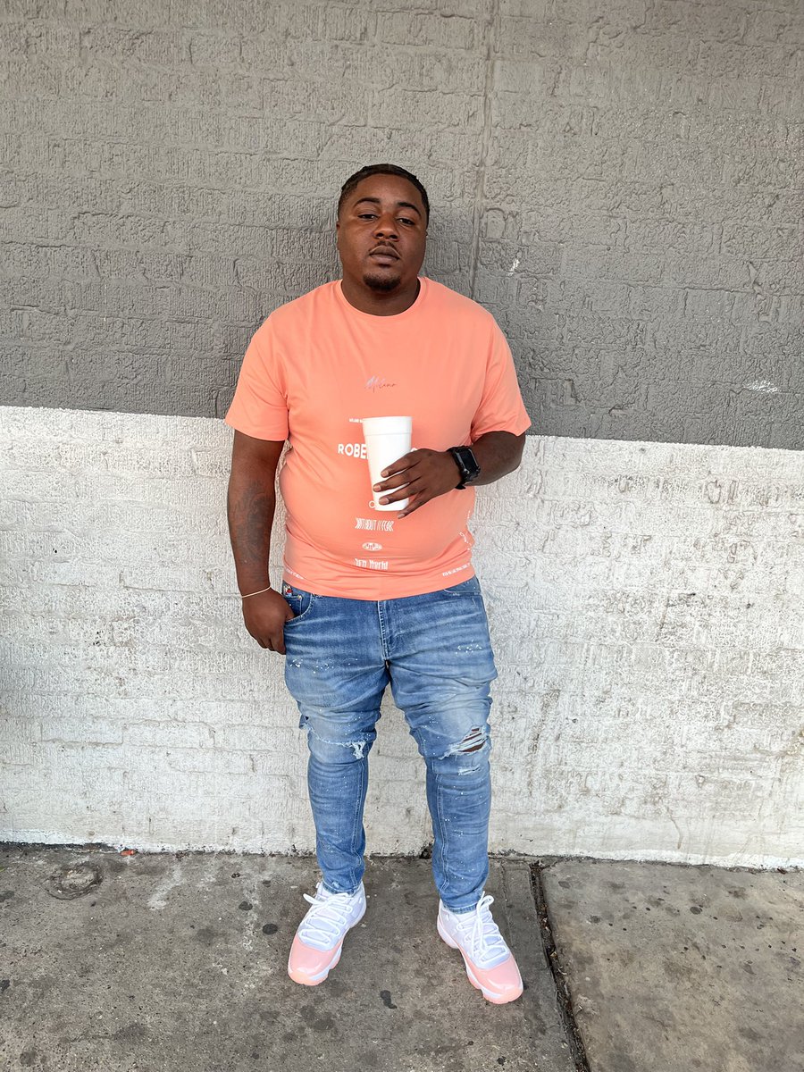 StankDaMac's tweet photo. She Don’t Want No Store Runner Ima Young Boss 🤧🤞🏾 https://t.co/KbooDLj85S