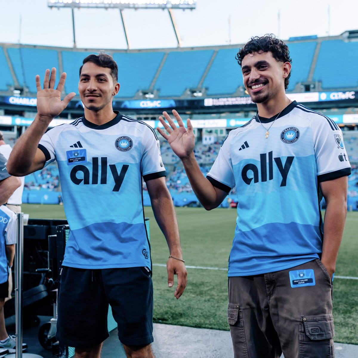 CLTFC_Unified's tweet image. Our @SpecialOlympics Unified All-Stars, Kevin Alvarado and Jaime Escobar, were honored at the @CharlotteFC match against New York Red Bulls ๐๐