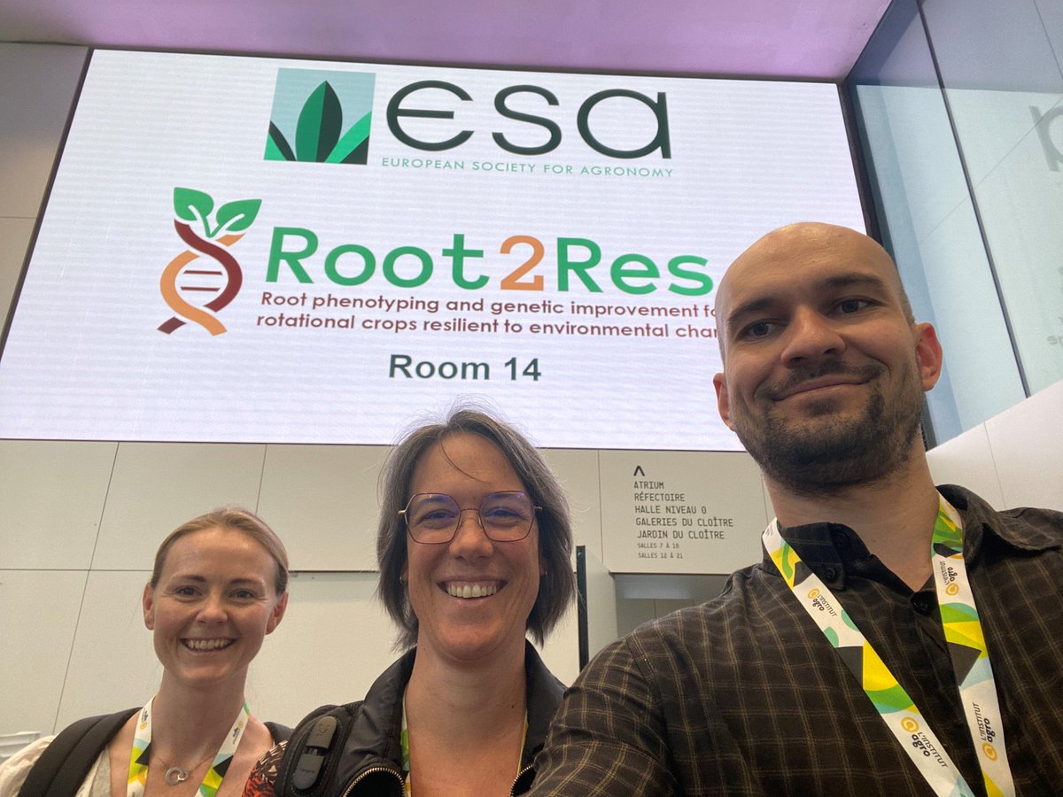 CBaxter_91's tweet photo. Finished the summer in Rennes 🇫🇷 attending the European Society of Agronomy conference. Great diversity of talks on how to improve resilience of our cropping systems under environmental change. I also presented at the @Root2Res mid-term symposium, sharing our initial results. https://t.co/Tr4XM6mXbb