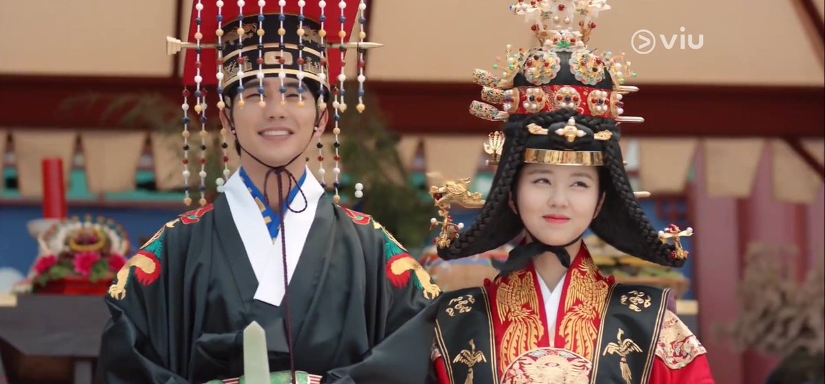 SsoHyunah's tweet photo. So Hyun has been married multiple times in her historical dramas. Now I'm waiting for her marriage in the modern era. I'm eager to know who the lucky guy will get to marry her first in the drama๐
Badly wanna see her in a wedding gown.
#KimSoHyun #RulerMasterOfTheMask https://t.co/xaLC1nb1bs
