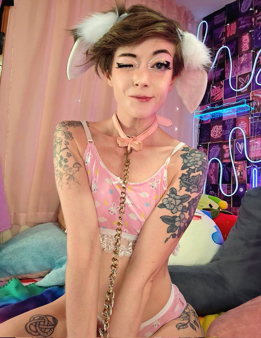 🌈Good morning! Have your favorite snack today!✨  🏡MOVING SALE🏡 $25 PICK 3 VIDEO BUNDLE😍 At https://t<a href="/tag/mvsales"class="tags"><span>#mvsales</span></a>