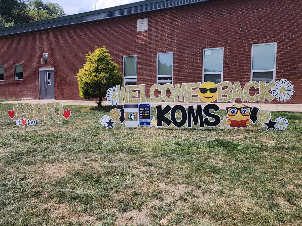Back to School Night
Thank you KOMS PFO for the welcome back sign for tonight.  Make sure to come out and meet your child's teachers tonight 6:30 to 8:00