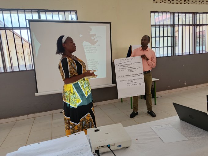 hvpgatagaraGik's tweet photo. The today's training on positive parenting comes as one of the topics aimed at empowering the CHWs to effectively support persons with disabilities in their respective communities. Other training topics include the disability rights and inclusion, intellectual disability, etc. https://t.co/wi0FH3yK7Q