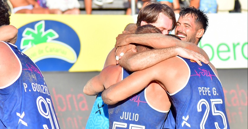 RFEBalonmano's tweet photo. ⚔️ @cats_Almeria y @bmplayalgeciras ya conocen a sus rivales de la 𝐂𝐨𝐩𝐚 𝐝𝐞 𝐂𝐚𝐦𝐩𝐞𝐨𝐧𝐞𝐬 𝟐𝟎𝟐𝟒

🔥 Las almerienses partirán en el grupo C, mientras los algecireños lo harán desde el B. 

🧐 Descubre a qué equipos se enfrentarán

📰 Toda la información 👇
