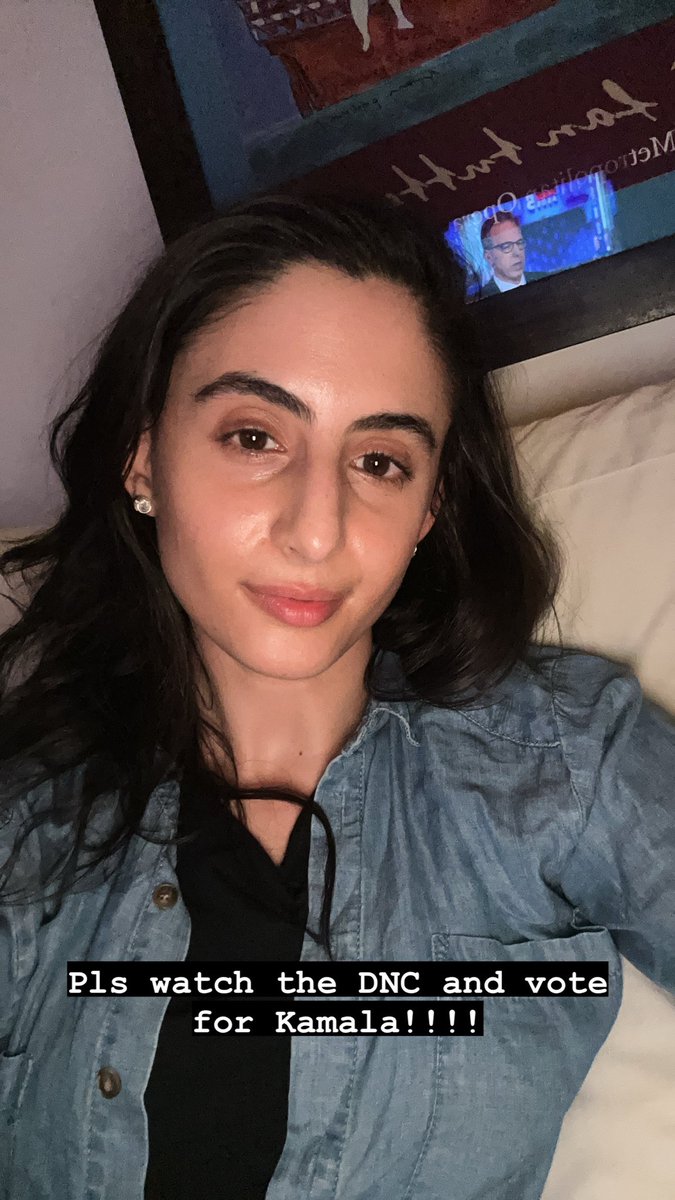 Me watching the DNC last week #VoteForKamala #VoteBlue2024ProtectDemocracy