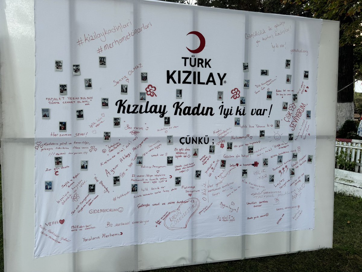 Bizleri bu güzel kamp döneminde yanlız bırakmayan Genel Başkanımız Prof. Dr. Fatma Meriç Yılmaz,Kızılay Kadın Koordinasyon Kurul Başkanımız Av.Esra Özkoç ve Yönetim Kurulu Üyelerimiz Hümeyra Zübeyde Çelik Ve Emre Koç’a teşekkürlerimizi sunarız
#merhametçınarları #Kızılayladınları