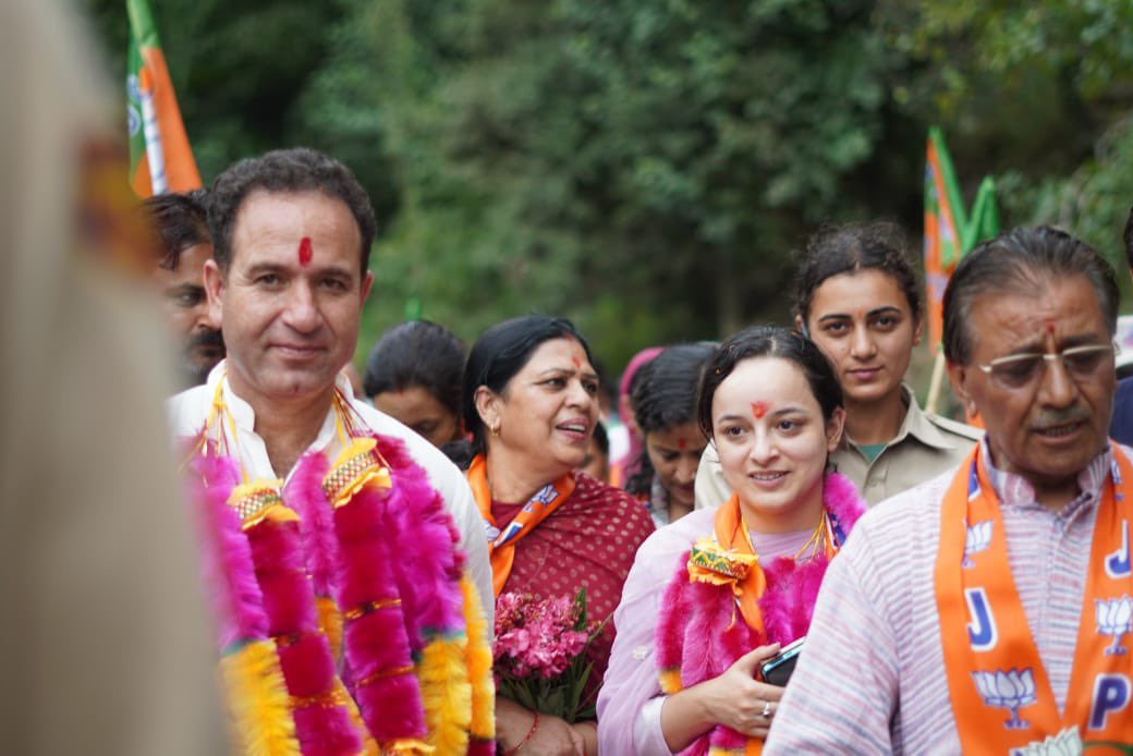 Sunil_SharmaBJP's tweet photo. Got a warm reception at #Dadpeth, #Kishtwar during the ongoing election campaign. The enthusiasm and support of the people was overwhelming and I am grateful for the love and affection shown to me.
@BJP4India
@BJP4JnK https://t.co/ko5B1uMY4T