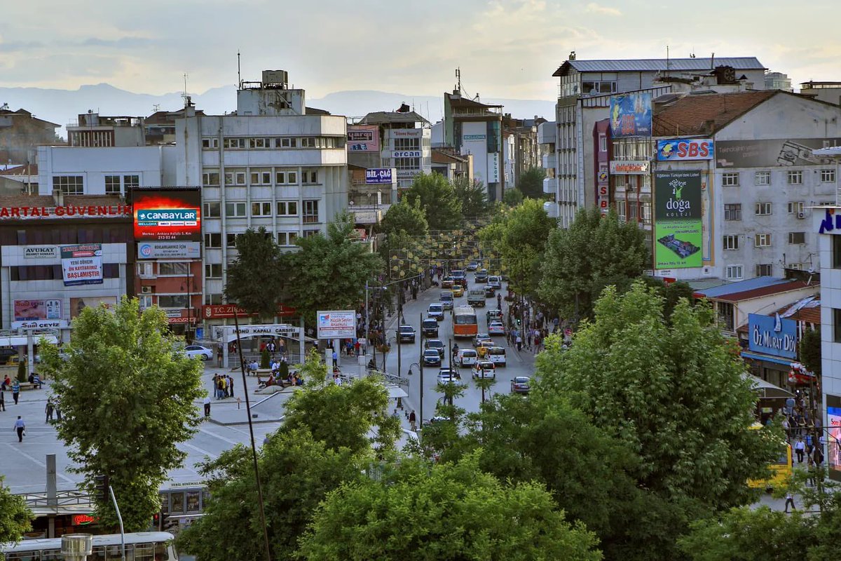 Malatyaobjekti1's tweet photo. Kimler özledi eski #Malatya’yı 🥺❤️ https://t.co/FbGrW0rA5m