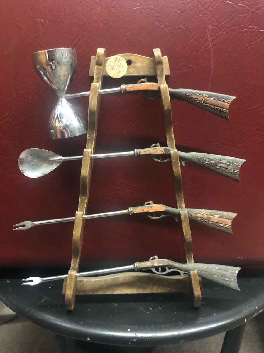 AntiqueTrove's tweet photo. Looking for something unique for your #bar? Look no further than The Antique Trove!
You can count on us to find that something special for your space!
Dealer 133 ~ 5 piece bar set, $19
#antique #retro #vintage #shoplocal #Scottsdale #barsetup https://t.co/skwXLyBLwa