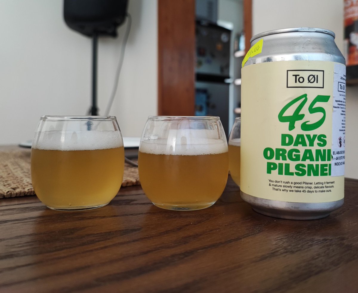 FCervisia's tweet photo. Es jueves y ya merece. Probamos distintos estilos de lagers, de @toolbeer #Cardera y @PrincipiaCraft
#Frigus #beer #cerveza #craftbeer #beerme #beerlover #beertime #BrothelHB #drinks #drinkbeer #artesanal #weekend #lager @eMeGeCe78 #pilsner https://t.co/Gdlpyl1b2S