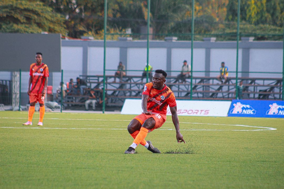 kmcfc_official's tweet image. &apos;80 #GAMEON #SECONDHALF
KMC 1 - 0 COASTAL #letsgokinoboys

#watotowamjini #kinoboys #wakishua