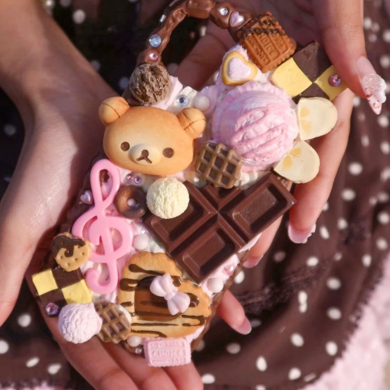 chcoful's tweet photo. choco decoden phone cases ๋࣭ ⋆｡ °🍫 https://t.co/qkWNm0ZT0D