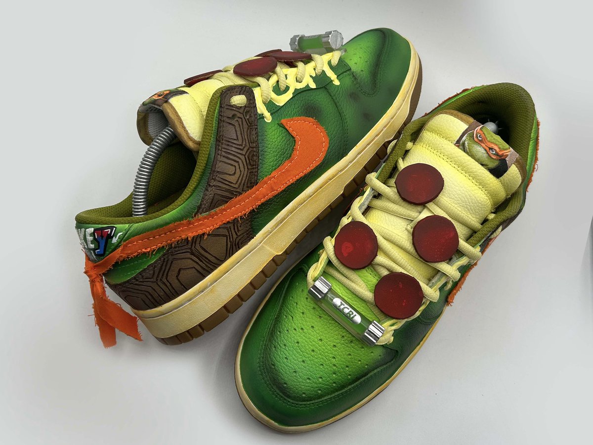 AldonteArt's tweet photo. COWABUNGA🐢🐢🐢🐢
.
Prep/Finishers: @kicks_liquid 
.
.
#tmntfanart #mikeytmnt #michaelangelo #cowabunga #tmntfan #heroesinahalfshell #turtlepower🐢 https://t.co/pSsCSCPvV0