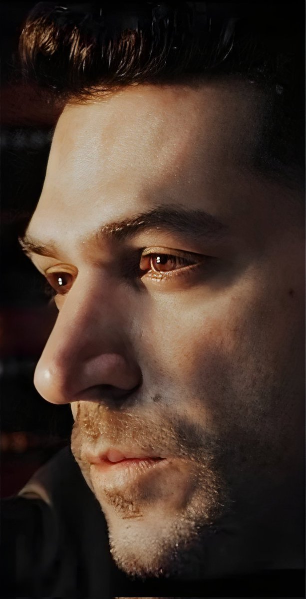 Gözleriyle konuşan adama nazar değmiş.Geçmiş olsun  <a href="/MYildirimResmi/">Murat Yıldırım</a> 🧿