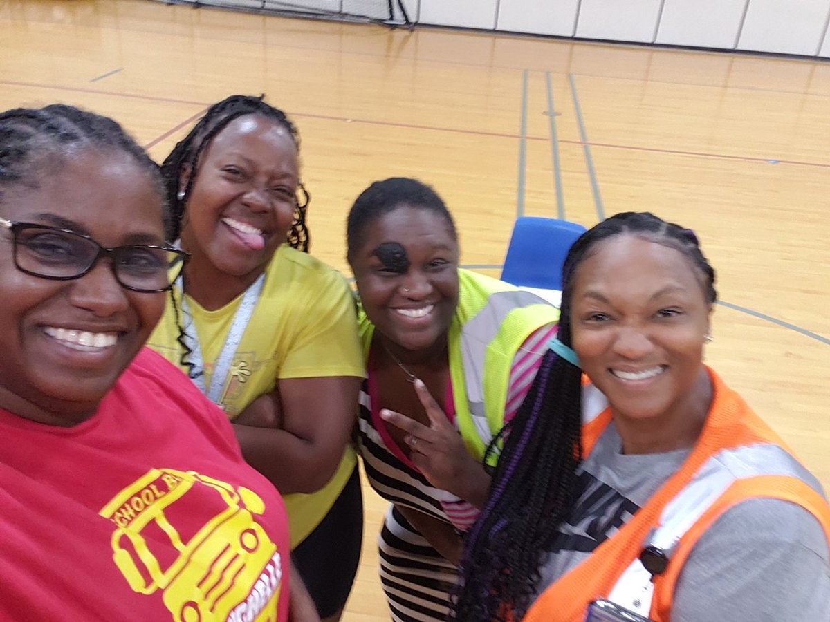 Petermann Bus tweet media