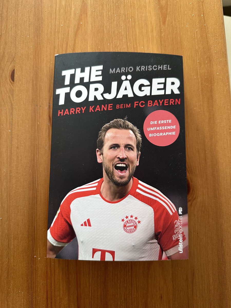 Wenn Du mehr über Harry Kane und seine Zeit beim FCB lesen möchtest…

Ich kann dieses Buch von <a href="/m_krischel/">Mario Krischel</a> herzlich empfehlen 💪⚽️🏴󠁧󠁢󠁥󠁮󠁧󠁿