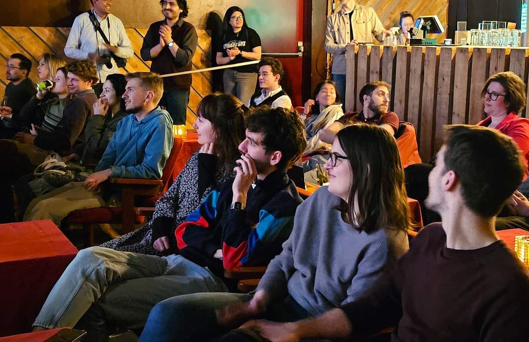 Are you new in Eindhoven? 👽 Check LAB-1 on the 6th of September:

18.30 Holland Expat Centre invites for WELCOME EVENING! (check our website and register!)  🤝
20.30 New drink and new friends at LAB-1's SOCIAL EINDHOVEN! 🥂

We're waiting for locals and internationals!