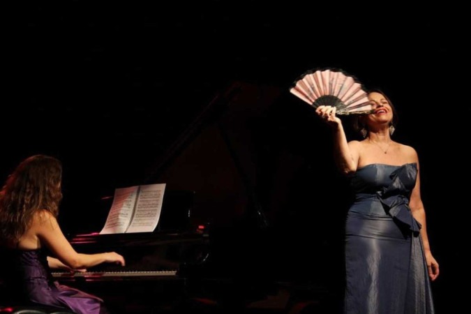 Em show no DF, Thiago Arancam faz homenagem aos três tenores
bit.ly/4e0uETp