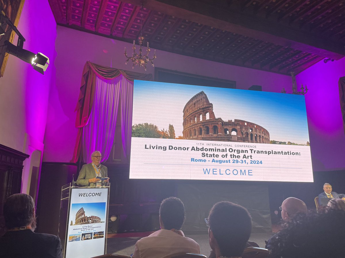 Prof R Ploeg kicking off the #YPT workshop for living donor abdominal organ transplantation <a href="/ESOTtransplant/">ESOTtransplant</a> #Roma #ypt2024 <a href="/NDSurgicalSci/">Nuffield Department of Surgical Sciences</a>