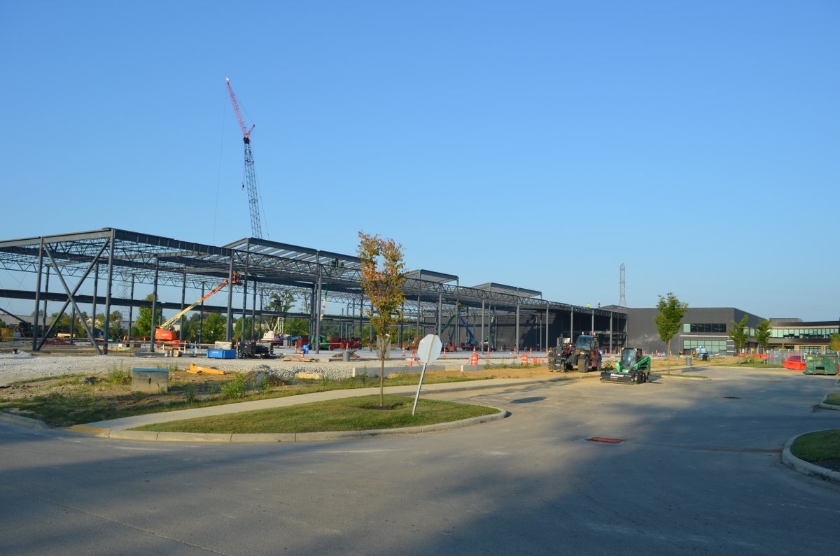 ⚒ 👷‍♀️ We are continuing to make progress on the expansion of our advanced production facility!

Take a look at the progress photos below. 👇 Steel is going up quickly to ensure it will be dried in before winter. 🏗