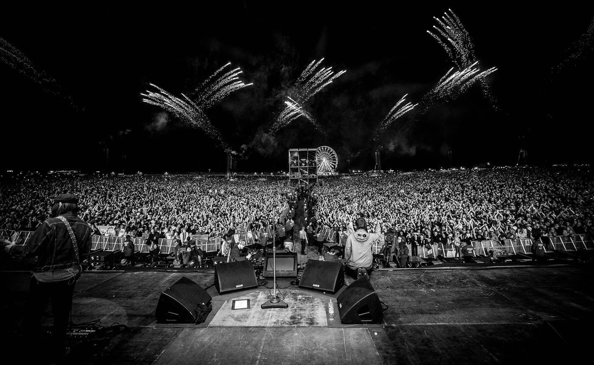 ViktorRagnar's tweet photo. Það var ótrúlega upplifun að fara á Knebworth. https://t.co/H4gb9uhGI3