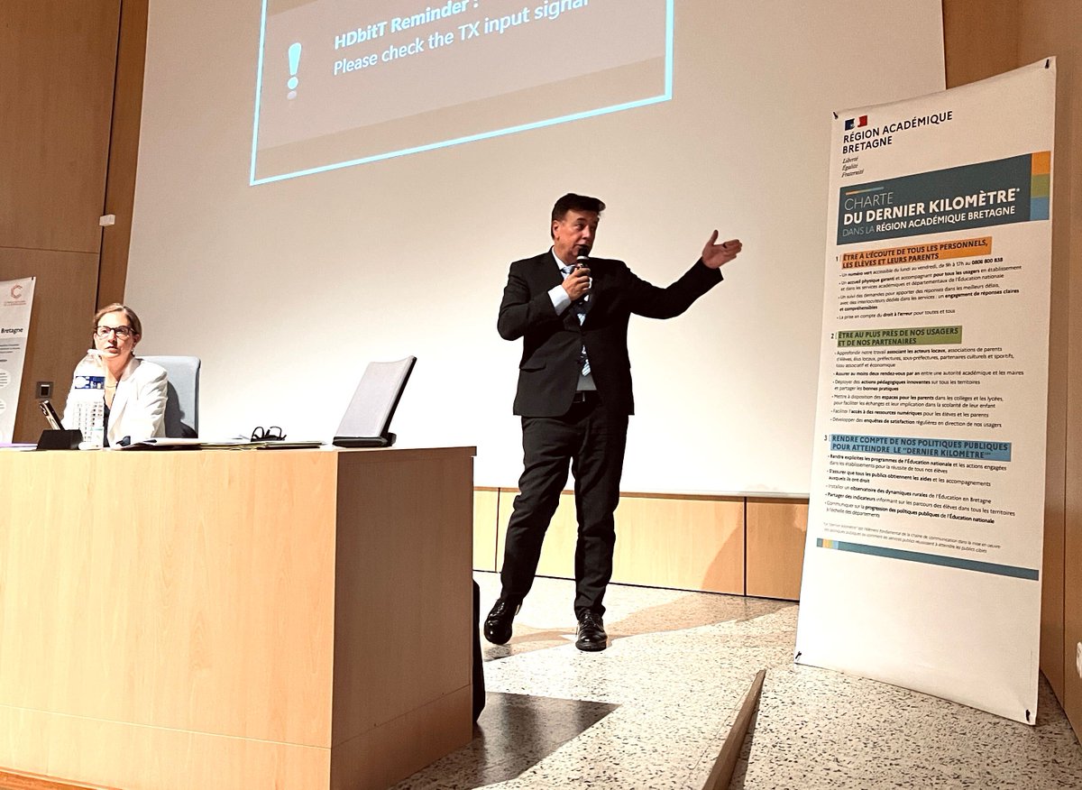 #Rentrée2024 | Le recteur <a href="/emmanuel_ethis/">Emmanuel Ethis</a> a tenu la réunion de rentrée des personnels d’encadrement du Morbihan et d'Ille-et-Vilaine, à l'Université Bretagne Sud à #Vannes (56)
➡️ Priorités de la rentrée et focus sur : le remplacement, le CNR et l’inclusion dans l’<a href="/acrennes/">Académie de Rennes</a>