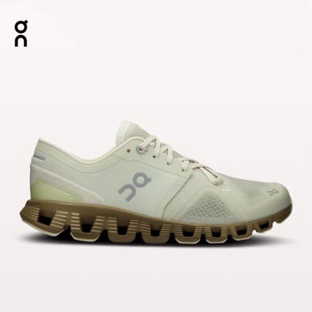 - من تخفيضات موقع On Running ✨

698 ر.س 
شامل جميع التكاليف