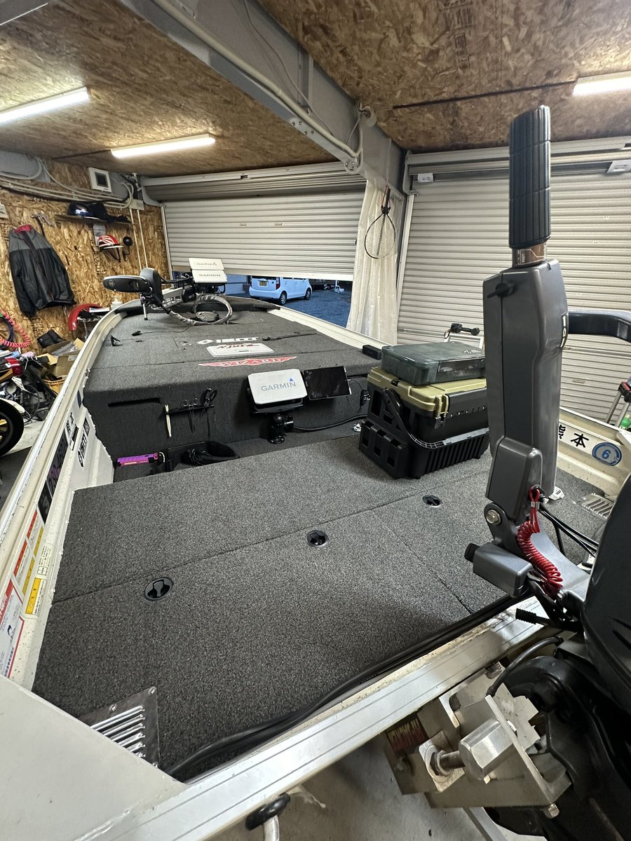 1010Torru's tweet photo. クイントレックスv12からウィザードのジャビル400に乗り換え→
エレキと魚探は載せ替え完了✅
♥乗り換えついでにガーミン ウルトラ2追加してIvs34に変えてデカバス釣る準備はオッケー👌あとは出来ることは自分でやってみる精神でまずは腐ったフロントデッキからやっていこうと思う😆
#ジャビル400 https://t.co/bzWWDwmljg