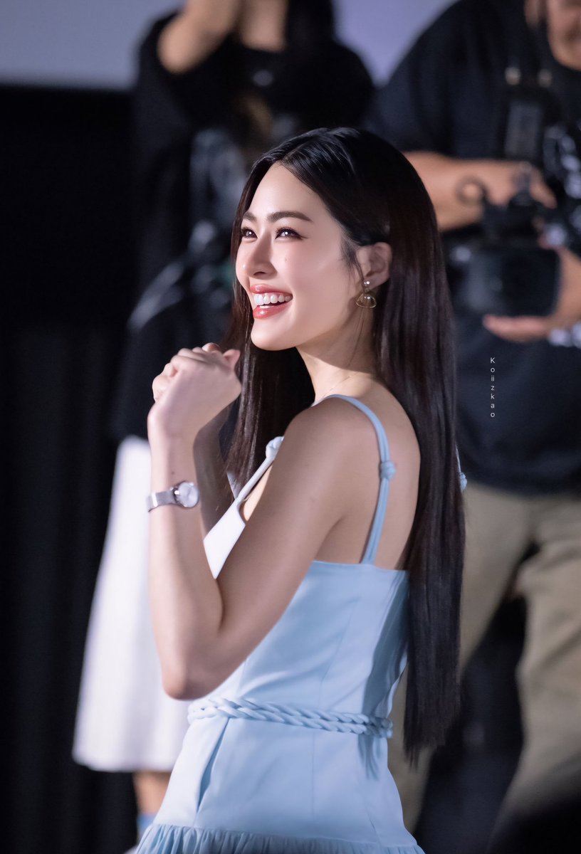 Koiiz9's tweet photo. 😊🤏🏻🫶🏻 

LINGLING MAJOR FANDOM 
#เมเจอร์xหลิงจังจอมแก่น
#หลิงหลิงคอง 
#linglingkwong https://t.co/kGQ2F4o1Sx