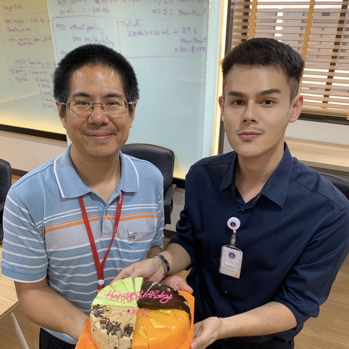 tparsakorn's tweet image. I and my beloved advisor’s mutual birth month 😁
