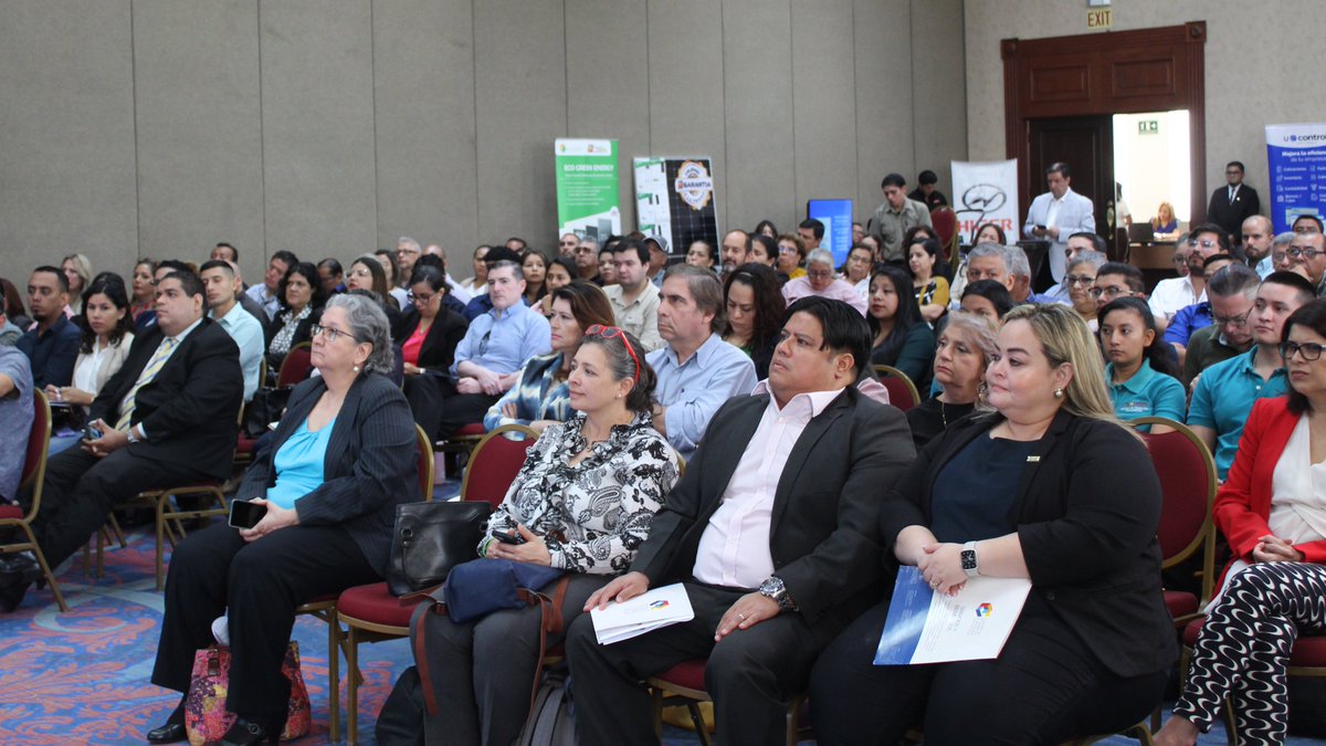 camarasal's tweet photo. #Camarasal, a través de su Comité de Turismo, lleva a cabo la segunda edición del #ConnectTour, en el que ha beneficiado a más de 160 empresarios del sector. 

https://t.co/zaVvNC0tAG https://t.co/rdYIjryMnJ