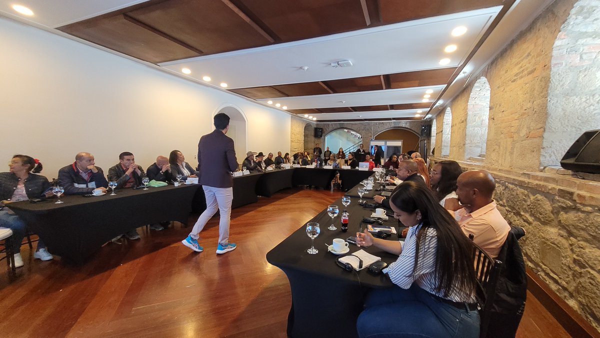 Comisión Legal Afrocolombiana tweet media