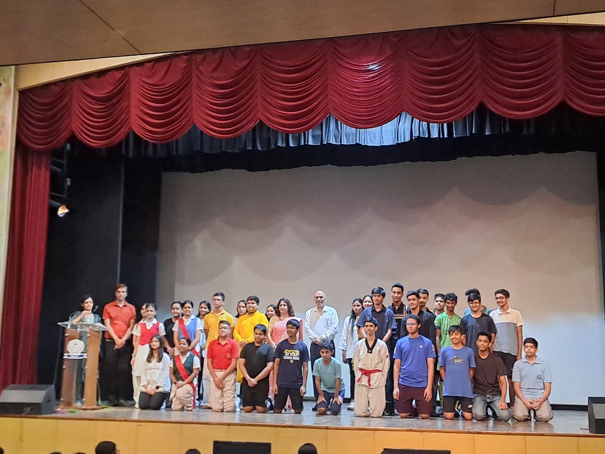 🌟 Celebrating #NationalSportsDay with great enthusiasm! Class 10th C students led an inspiring assembly, showcasing the spirit of sportsmanship and dedication. Let’s continue to promote fitness and teamwork in our daily lives! 🏅💪 <a href="/ashokkp/">Ashok Pandey</a> <a href="/y_sanjay/">Sanjay Yadav</a> <a href="/pntduggal/">PUNEET DUGGAL</a> <a href="/kandhari_ekta/">Ekta  Kandhari</a>