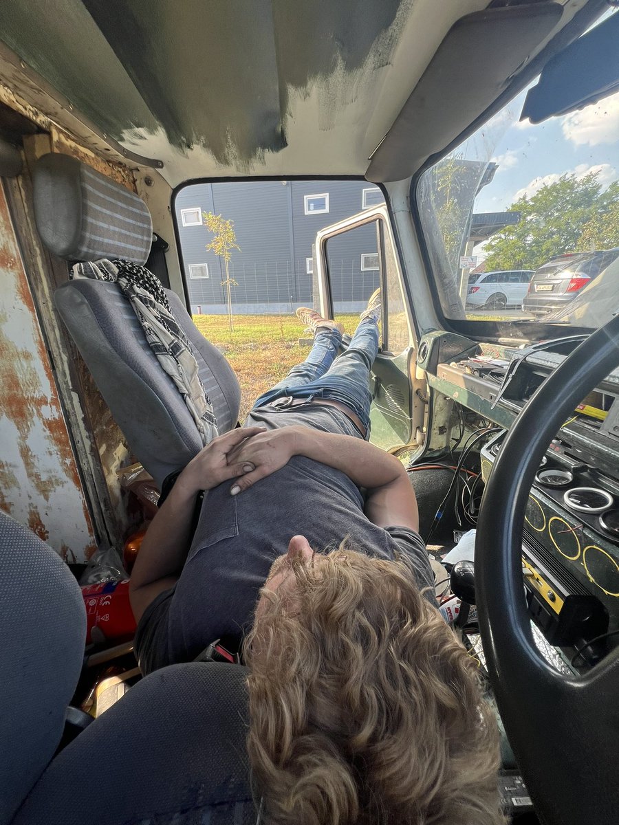 gearknobs_'s tweet image. London To Cape Town: Day 2 

We have made it to Hungary, but our overheating issues have got a lot worse. The head gasket is blown, so we’re stuck here looking for parts. We’ll keep you all updated! 

#gearknobs #londontocapetown #cars #overlanding