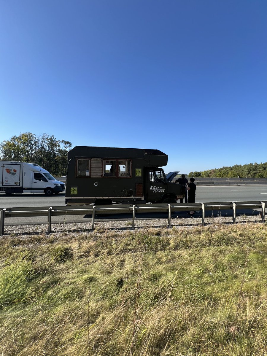 gearknobs_'s tweet image. London To Cape Town: Day 2 

We have made it to Hungary, but our overheating issues have got a lot worse. The head gasket is blown, so we’re stuck here looking for parts. We’ll keep you all updated! 

#gearknobs #londontocapetown #cars #overlanding