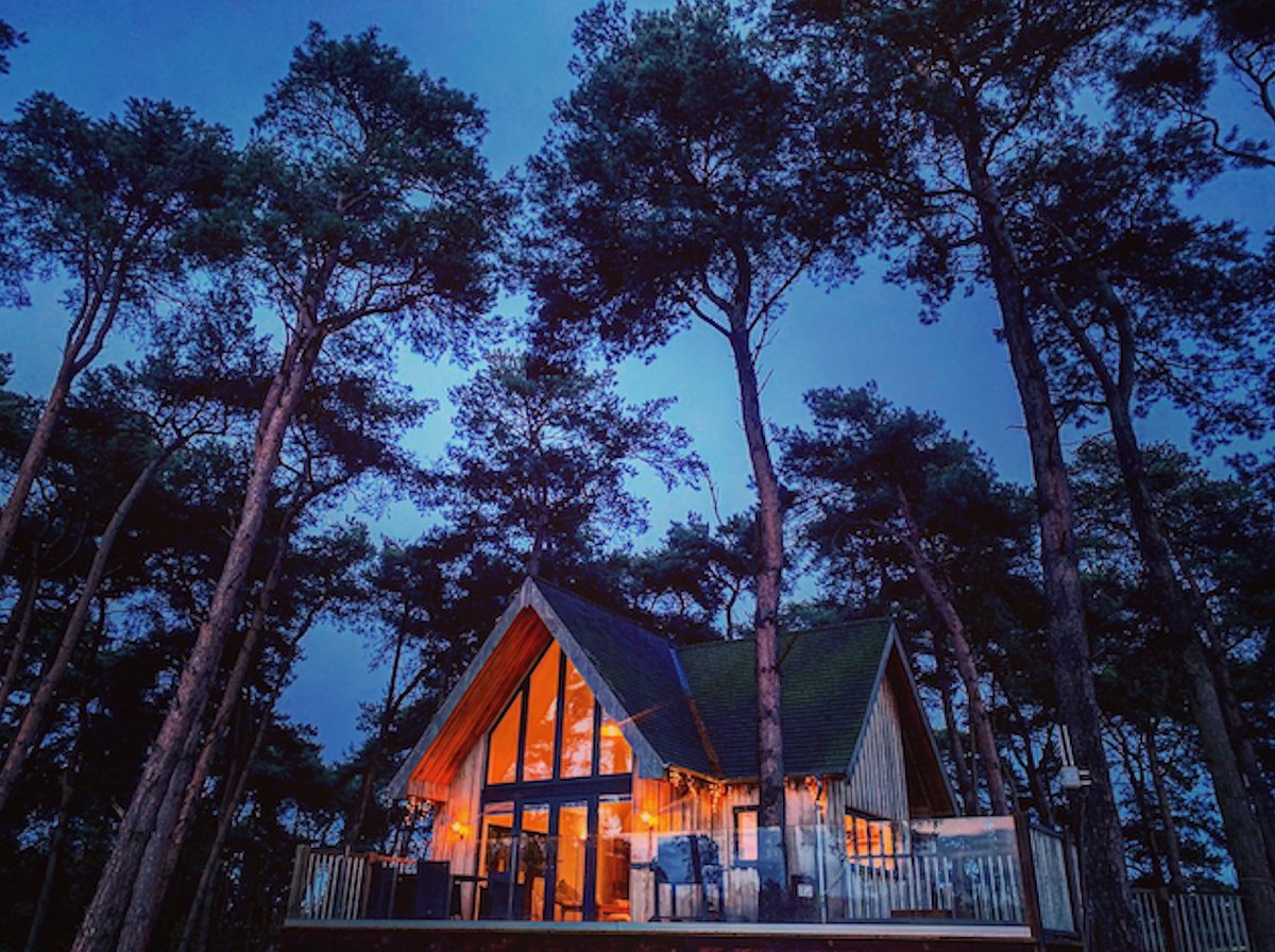 Fancy an Autumn Escape to the forest with privacy and a private hot tub. Close to the North Norfolk Coast, you can explore all the local delights, fine dining restaurants or just stay put and star gaze from your sunset decking at Happy Valley. Glamping with an extra touch of luxe