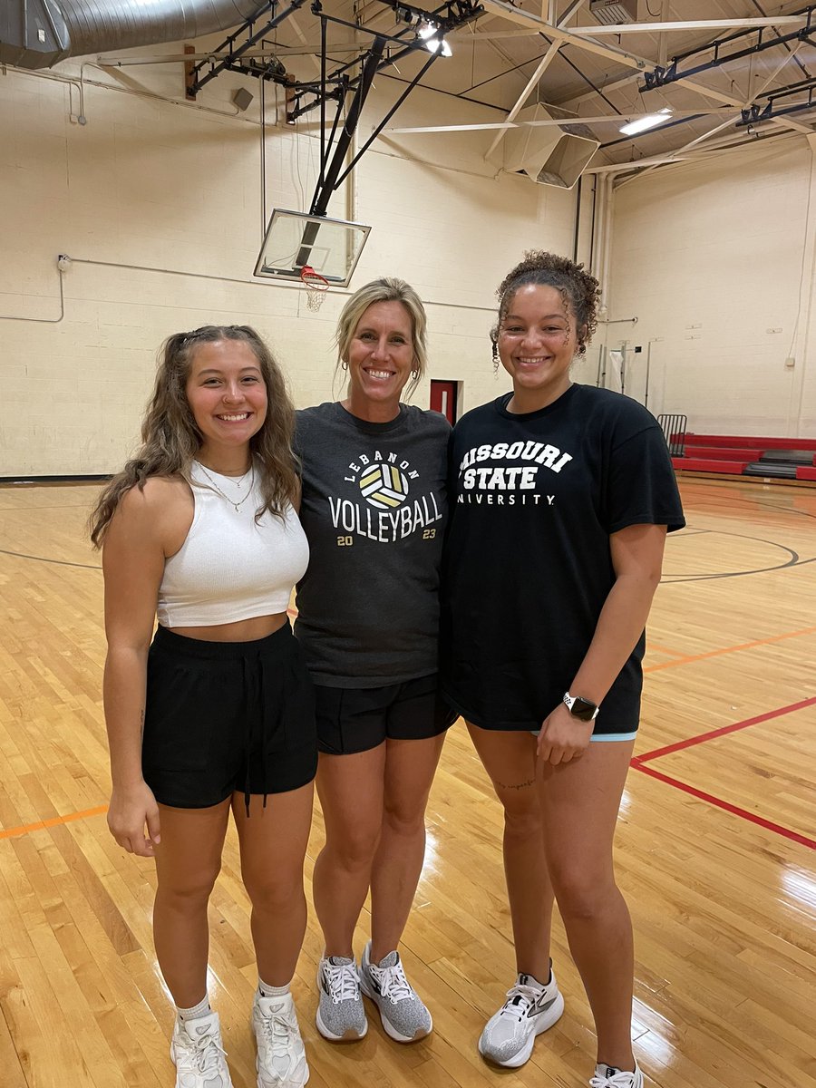 So sweet of  <a href="/KeeneyCiaria/">ciaria keeney</a> and Cassie to give up their social life at Mo State for a night to come support us at our jamboree! Love these two!