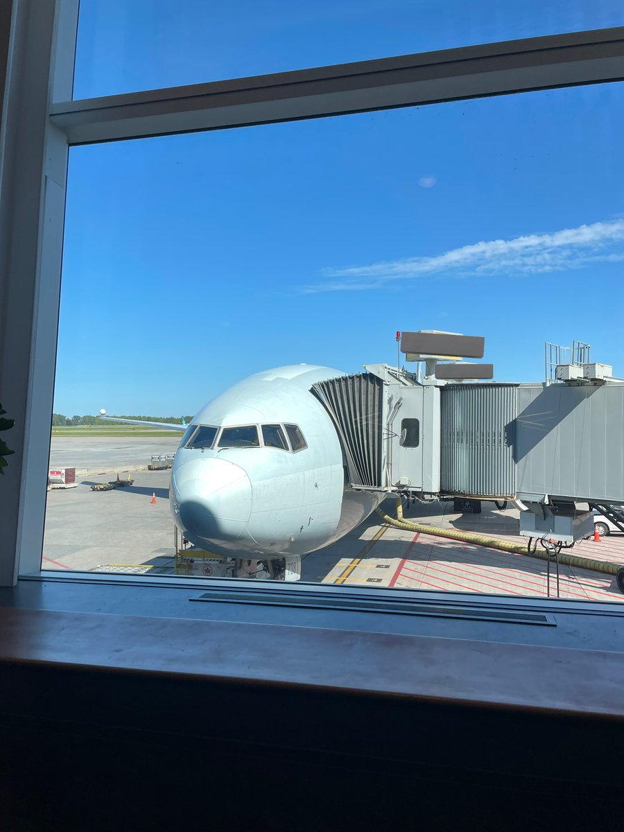 カナダ出発します🇨🇦VFXアーティストの方14人、CG業界の方3人、会社見学3社と貴重な経験ができました！お会いしてくださった方ありがとうございました！次はアーティストとしてお会いできるよう精進します！必ずカナダに戻ってきます！