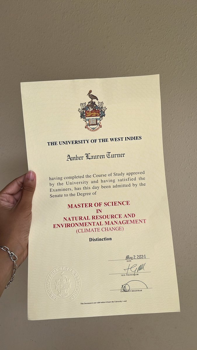 amberxlaurenx's tweet photo. I survived UWI 🤪 https://t.co/B2nfl4m6no