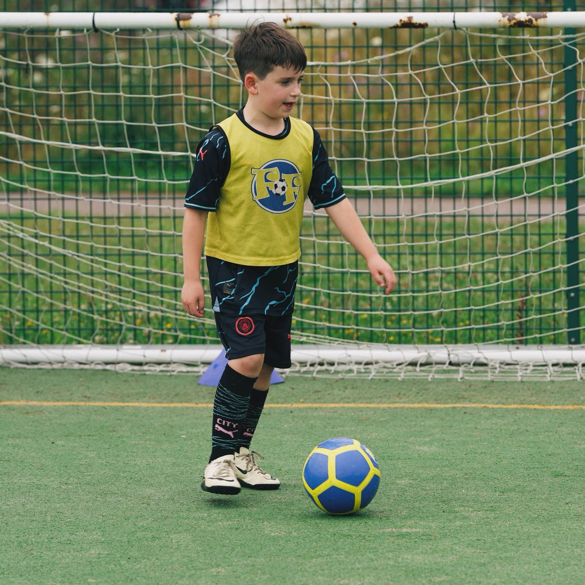 FballFunFactory's tweet photo. 🎒 BACK TO SCHOOL! It’s that time of year again when children across the UK head back to school.

Our Football Fun &amp; Development programme is the perfect place for your child to kick off a new school year filled with fun!

You can book a free trial now: https://t.co/fsKTcEWvKT https://t.co/KQLAvGNHHj