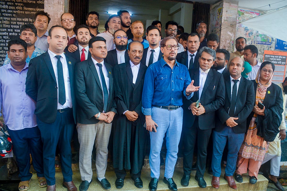 নির্বাহী আদেশে গত ১৮ বছরের সমস্ত রাজনৈতিক গায়েবি মামলা প্রত্যাহার চাই: ডা: শাহাদাত হোসেন