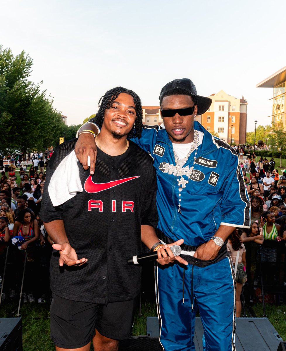 KyleOnTheMic_'s tweet photo. โWe Young & Turnt off Good Vibesโ ๐ฎโ๐จ๐ค
#dtlrhbcutour #dtlr #hbcu https://t.co/dHYKikuJAk