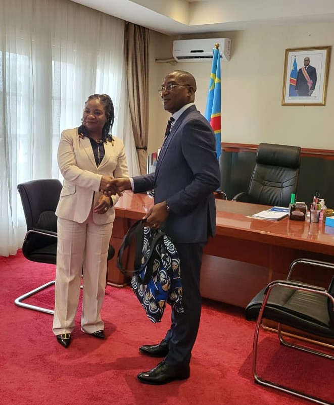 DikongueAngele's tweet image. Réunion positive aujourd'hui avec @guylainnyembo_ où j'ai réaffirmé l'engagement du @UNHCR_RDC dans l'application du Plan National Stratégique de Développement  pour s'assurer que les réfugiés et les personnes déplacées de force ne soient pas laissés pour compte.
@PlanRdc