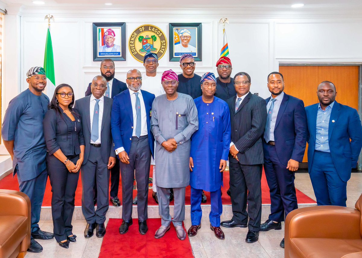jidesanwoolu's tweet photo. Today, I received the Management Committee of the Lagos Motor Boat Club, led by the Commodore, Baba Alokolaro on a courtesy visit. https://t.co/ShNoMwwHd0