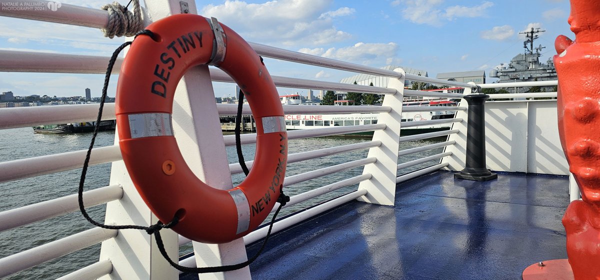 NatalieAPalumbo's tweet image. I had the best time. The boat was named Destiny. 💙⛵️

#newyorknewyork #motiongraphicsdesigner #visualeffectscompositor #manhattan