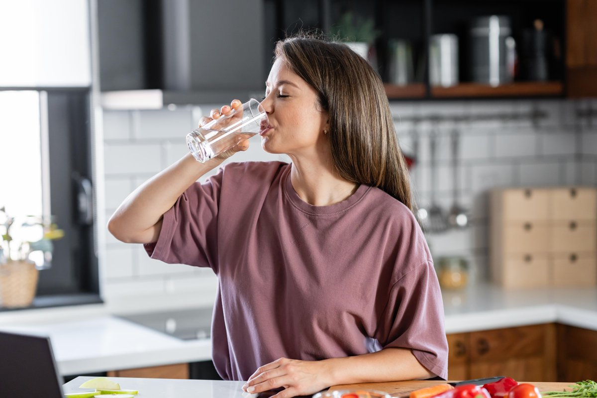 ProvidencePlan's tweet image. Don’t forget to hydrate! Drinking enough water supports every function in your body, from digestion to skin health. How do you remind yourself to drink water throughout the day?
#SelfCare #HydrationTips #ProvidenceHealthPlan