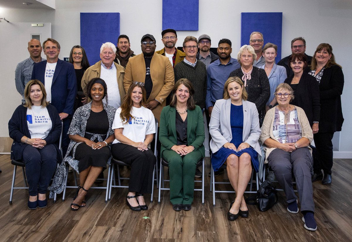 What a spectacular turnout at the Airdrie UCP townhall last night. 

It was a great chance to hear from members about key issues, and I'm committed to ensuring our government listens, acts, and delivers on Albertans' priorities.