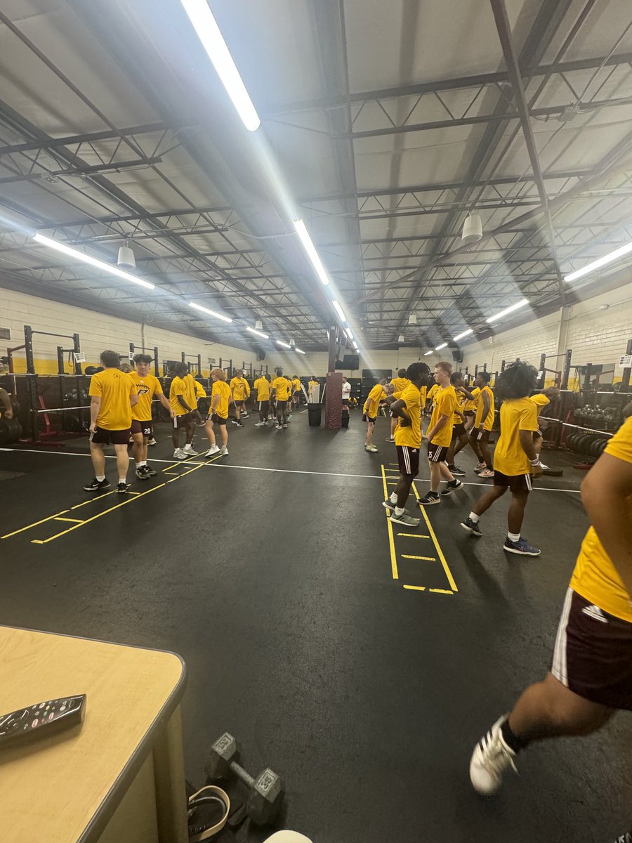 PerryPanthersFootball (@phs_football1) on Twitter photo Freshman working out in new work out gear! #beacoffeebean Freshman working out in new work out gear! #beacoffeebean
